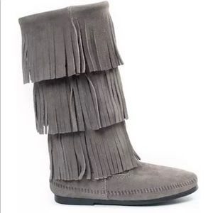 NEW! Minnetonka Grey 3-Layer Fringe Boots
